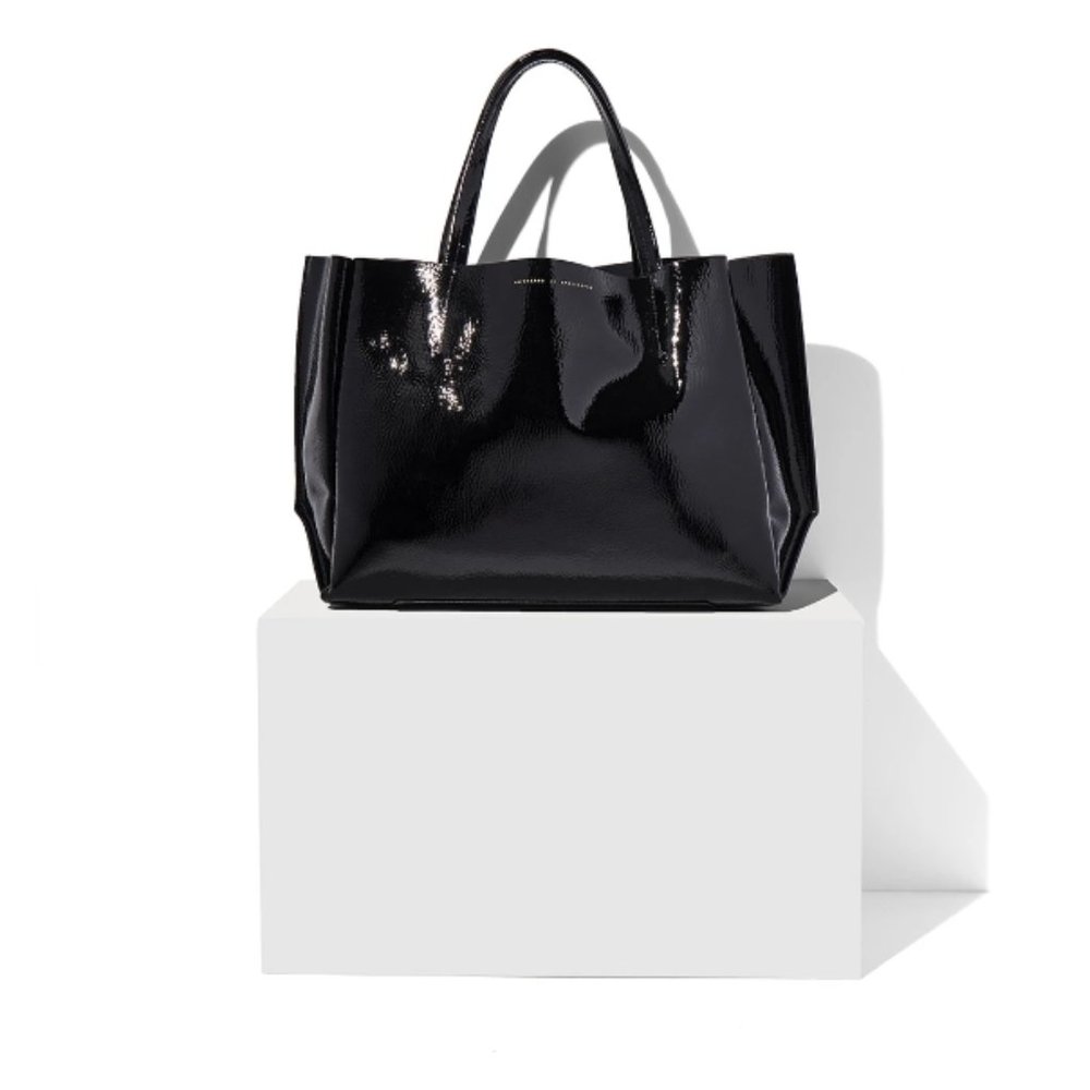Ampersand as Apostrophe Sideways Tote/Noir Crush